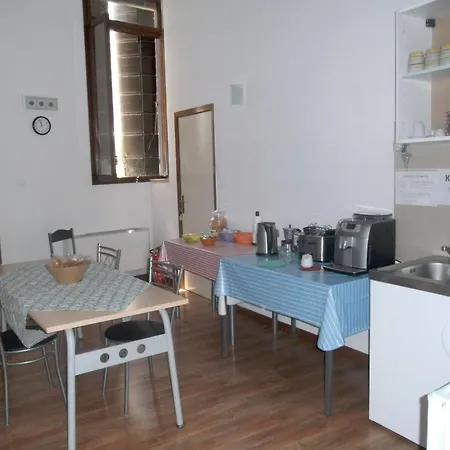 Star - Locazione Turistica 2*