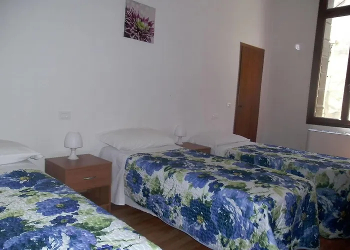 Star - Locazione Turistica 2*
