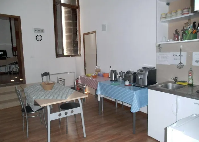 Star - Locazione Turistica 2*
